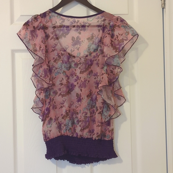 Romantic ruffles Chiffon top - Picture 2 of 4